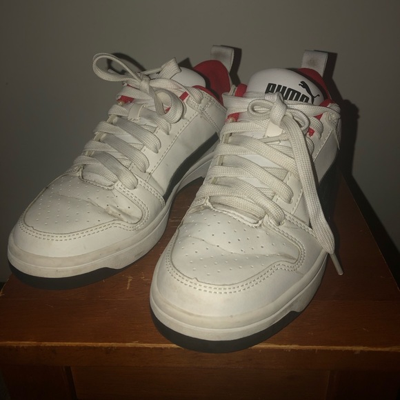 Women’s/Kids white/red/black Pumas - Picture 5 of 8